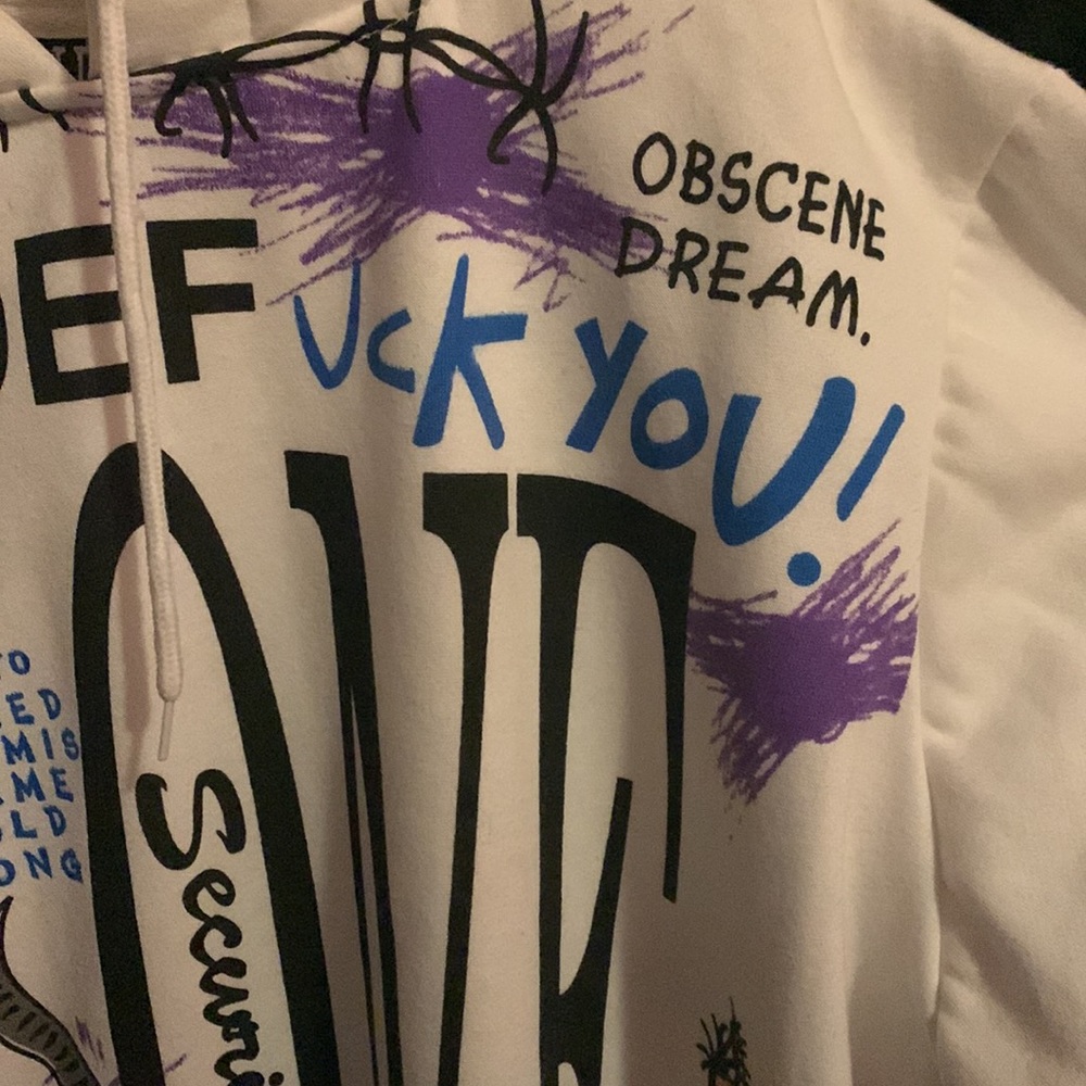 VLONE Graffiti Hip Hop Pullover Hoodie - Picture 7 of 13